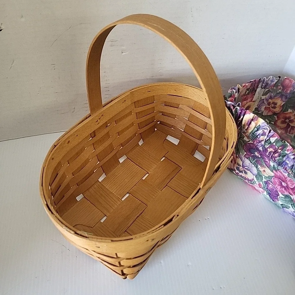 Peterboro Basket Company 1854 - Basket with handle‎ W Floral Liner